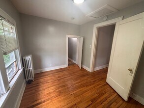 963 E Hayes Ave in Hazel Park, MI - Building Photo - Building Photo