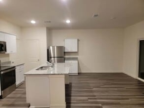 6085 Majestic Crk Trl in Porter, TX - Building Photo - Building Photo