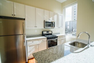 520 Mulberry St, Unit 204 in Macon, GA - Building Photo - Building Photo