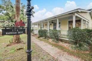 176 Markham Dr in Gulfport, MS - Building Photo