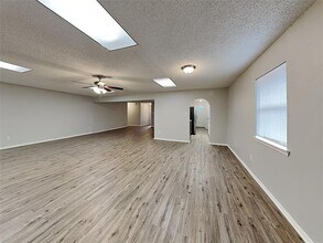 1349 Rutherford Dr in Mesquite, TX - Building Photo - Building Photo