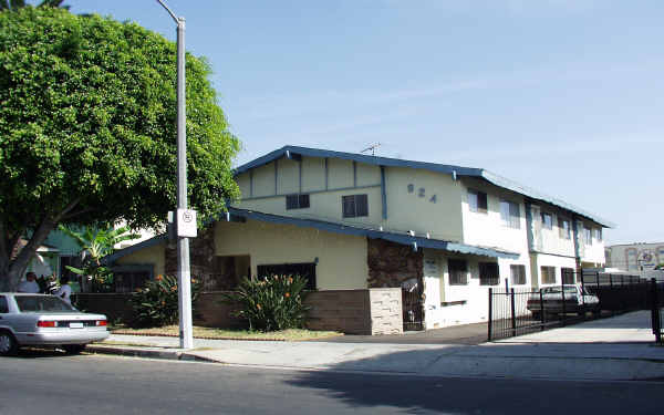 824 N Eucalyptus Ave in Inglewood, CA - Foto de edificio