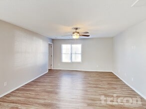 933 Mailwood Dr in Knightdale, NC - Building Photo - Building Photo