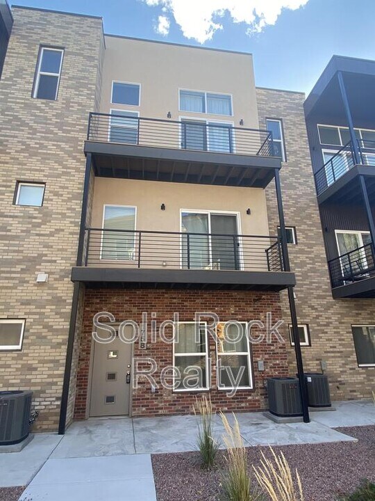 1758 Creek Edge Vw in Colorado Springs, CO - Building Photo