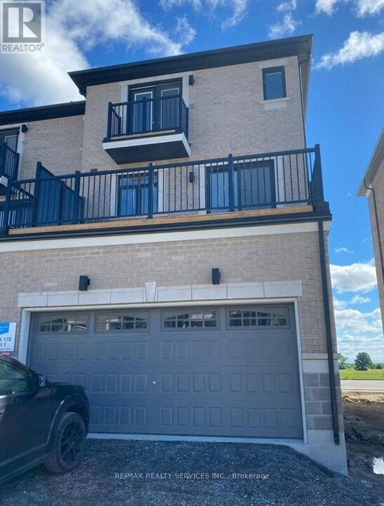 12348 McLaughlin Rd in Caledon, ON - Building Photo