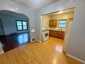 515 W Strowbridge St in Wausau, WI - Building Photo