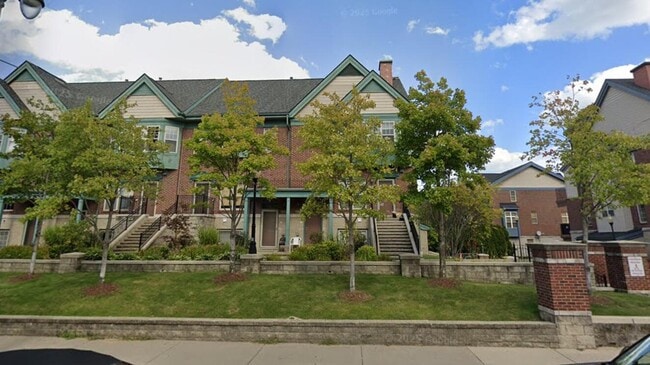 property at 2644 Woodward Ave