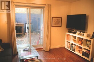 8 Casci Ave in Toronto, ON - Building Photo - Building Photo