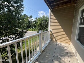 11 Hampstead Pl in Saratoga Springs, NY - Building Photo - Building Photo
