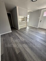 666 E Market St in York, PA - Building Photo