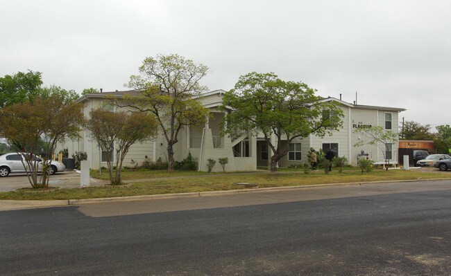 Flagship Apartments in Austin, TX - Building Photo - Building Photo