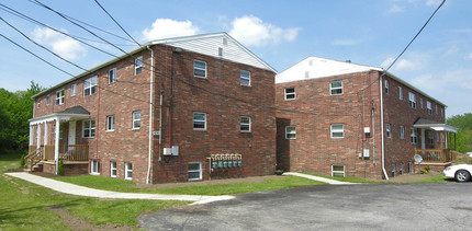 Manhattan Apartments in Brunswick, OH - Building Photo - Building Photo