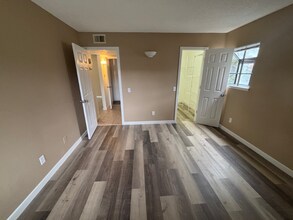 910 S Walden St in Aurora, CO - Building Photo - Building Photo