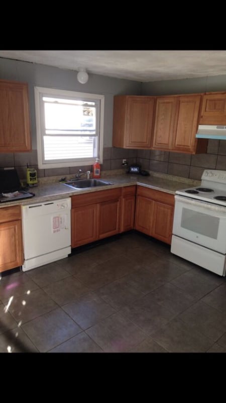 230 Roosevelt St in Providence, RI - Foto de edificio - Building Photo