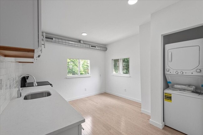 640 Collins St in Pittsburgh, PA - Building Photo - Building Photo