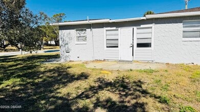 374 S Halifax Dr in Ormond Beach, FL - Building Photo - Building Photo