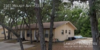 2103 Melady Ave in Sebring, FL - Building Photo