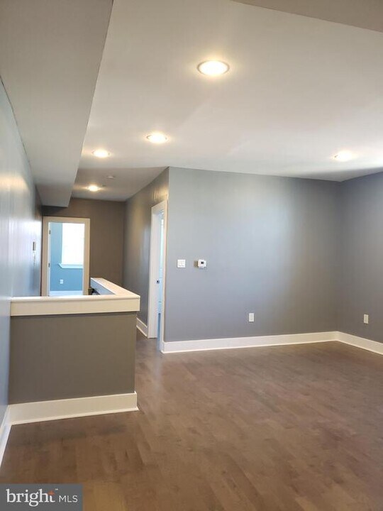 2001 S 17th St in Philadelphia, PA - Building Photo