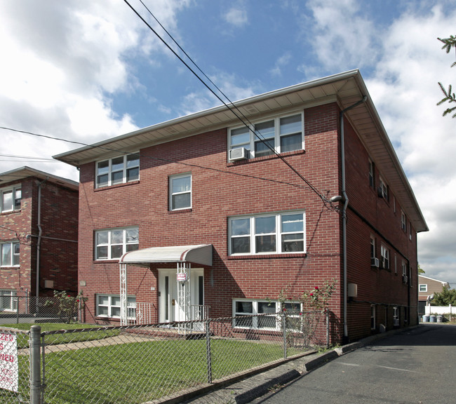 1036 Kilsyth Rd in Elizabeth, NJ - Building Photo - Building Photo