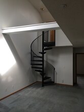 804 Cross Park Ave in Iowa City, IA - Foto de edificio - Building Photo