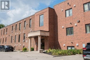 70 First St in Orangeville, ON - Building Photo