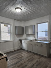 97 Gilman St in Somerville, MA - Foto de edificio - Building Photo