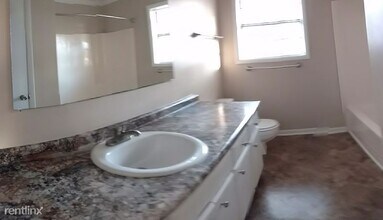 321 N Lexington St in Lyons, GA - Building Photo - Building Photo