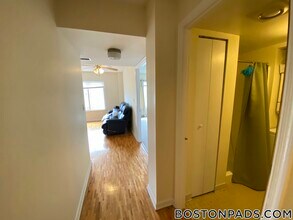 345 Franklin St, Unit 302 in Cambridge, MA - Foto de edificio - Building Photo