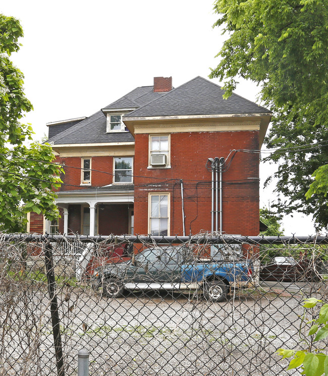 1221 Laurel in Knoxville, TN - Foto de edificio - Building Photo