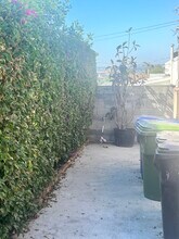 2500 S Bronson Ave, Unit 2850 in Los Angeles, CA - Building Photo - Building Photo