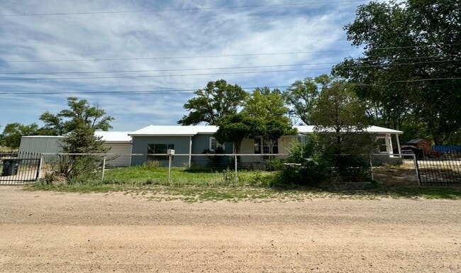 property at 944 Lucinda Dr