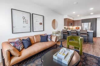 Savanna at Reed's Crossing in Hillsboro, OR - Building Photo - Building Photo