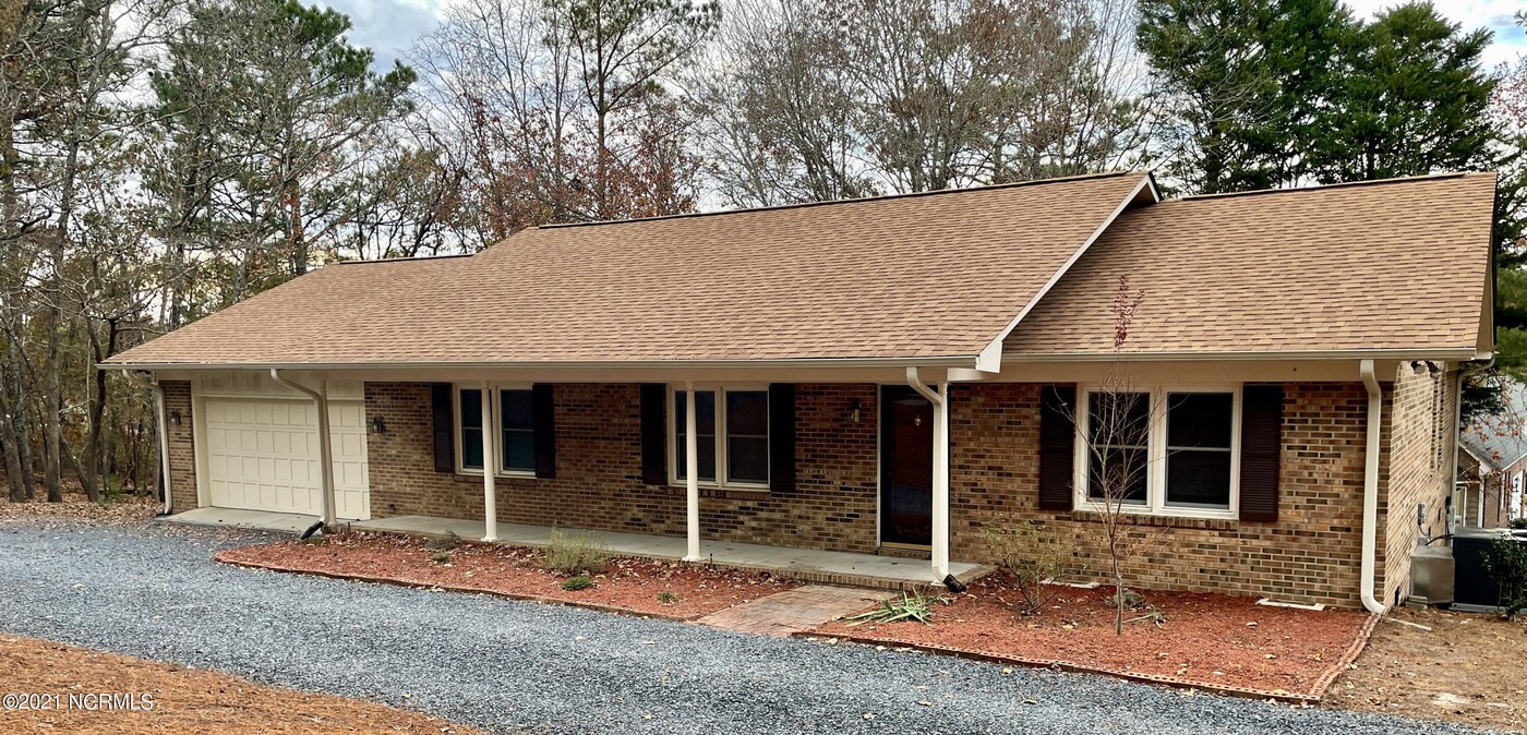 1 Butte Ct in Pinehurst, NC - Foto de edificio