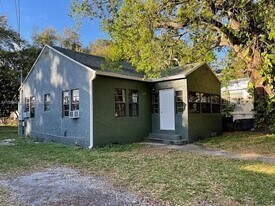 342 NW 43rd St in Miami, FL - Building Photo