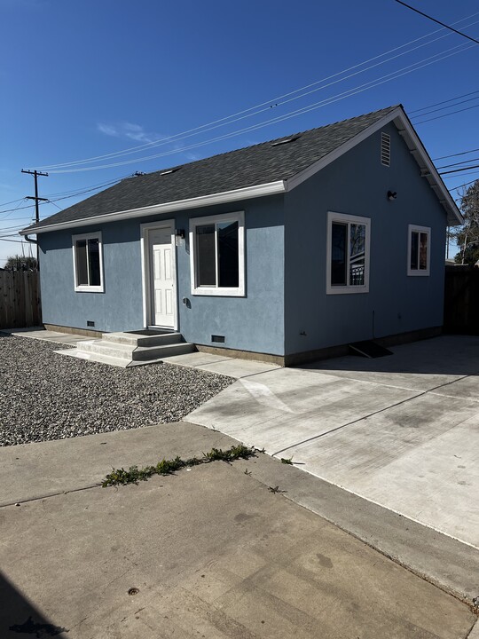 316 Linden St in Modesto, CA - Building Photo
