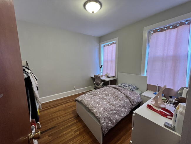 1851 Commonwealth Ave, Unit 16 in Boston, MA - Building Photo - Building Photo