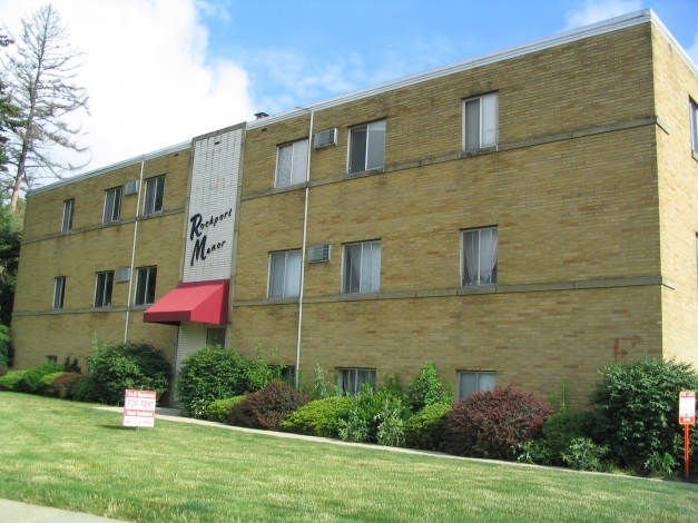 Rockport Manor in Fairview Park, OH - Building Photo - Building Photo