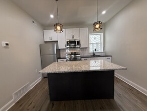 4813 Chestnut St in Philadelphia, PA - Building Photo - Building Photo