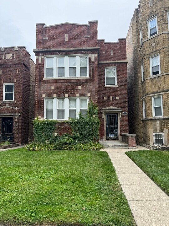7819 S Euclid Ave in Chicago, IL - Building Photo