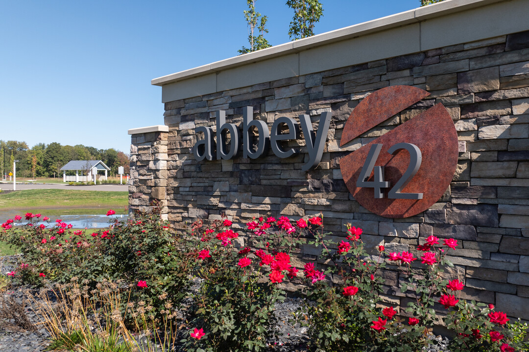 Abbey42 Apartments in Kalamazoo, MI - Foto de edificio