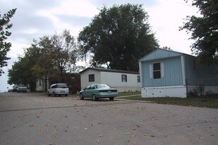 Lecompton MHC Apartments