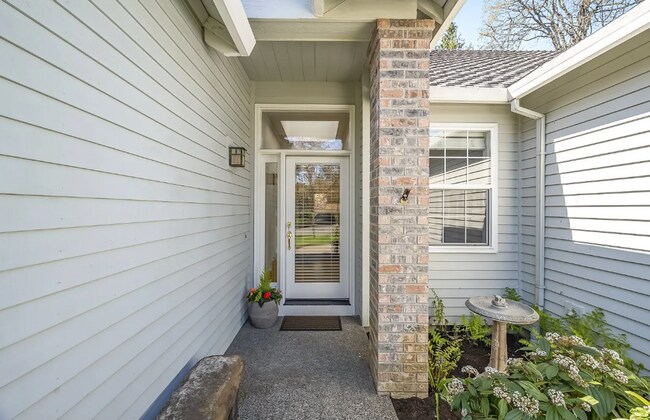 4983 Bilford Ln in Lake Oswego, OR - Building Photo - Building Photo