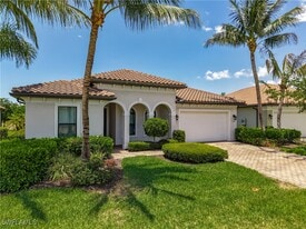 4524 Tamarind Way in Naples, FL - Building Photo