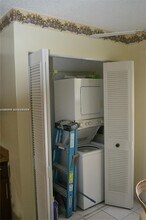 480 NW 76th Ave in Margate, FL - Building Photo - Building Photo