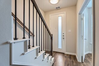 301 E Lamar St in McKinney, TX - Foto de edificio - Building Photo