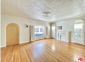 227 N Swall Dr in Beverly Hills, CA - Building Photo - Building Photo