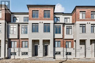 25 Bullate Ln in Richmond Hill, ON - Building Photo