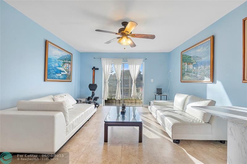 4128 NW 88th Ave in Coral Springs, FL - Building Photo