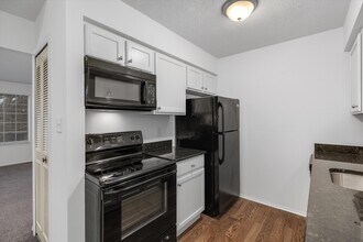 Hartford Place in Birmingham, MI - Building Photo - Building Photo