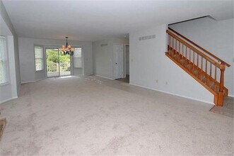 1542 Glenn Brooke Woods Cir in Ballwin, MO - Foto de edificio - Building Photo
